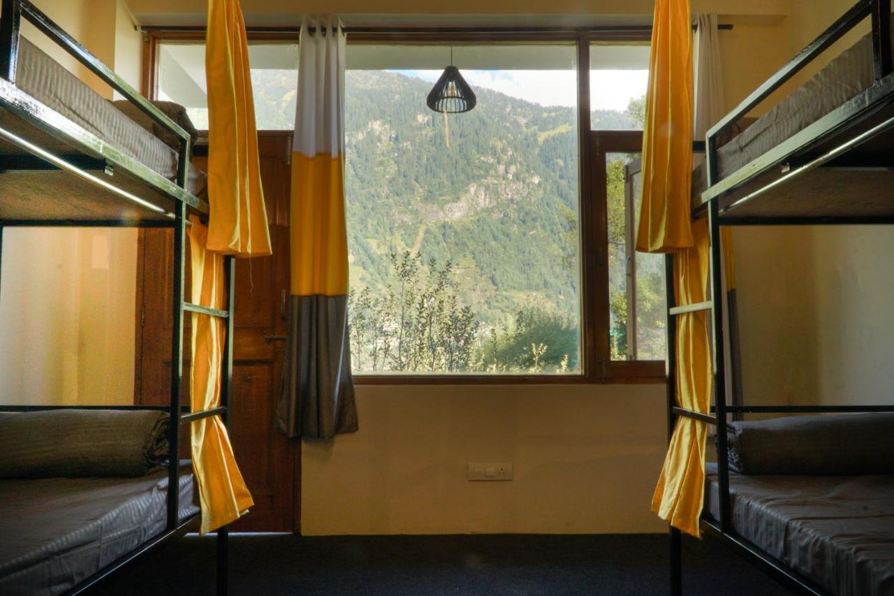 מנאלי Firefly Hostel מראה חיצוני תמונה